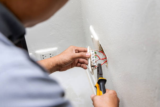 Best Electrician Near Me  in Lowellville, OH